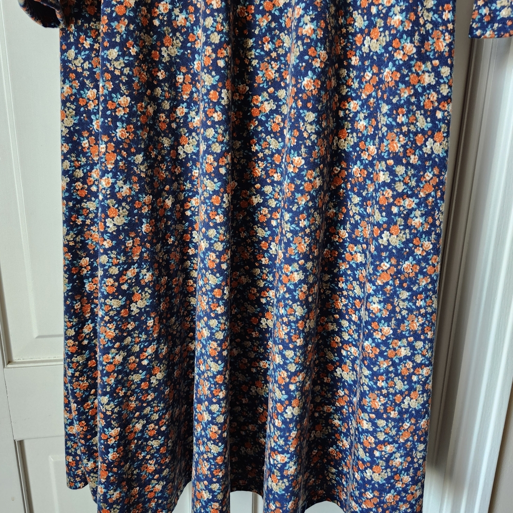 NEARLY NEW Floral Long Sleeve Soft Knit Dress - Picture 5 of 6